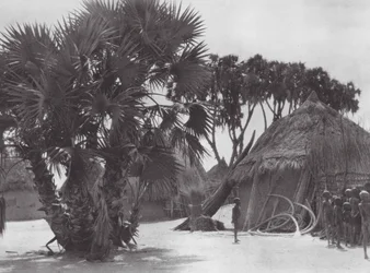 アフリカ白ナイルのシルック族の村（モノクロ写真）