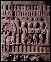 仏教"detail of Victory over Mara" (マラに対する勝利) detail du stupa de Bharhut (Barhut, Barouth) 黒い石のレリーフ、紀元前2世紀 - Kolkata, indian museum