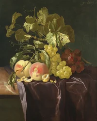 ベルベットの布の上の果物、ナッツ、葉の静物