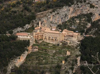 12世紀に建てられた聖ベネデット修道院（サクロ・スペコ）の概要（イタリア・スビアコ（ローマ）にて