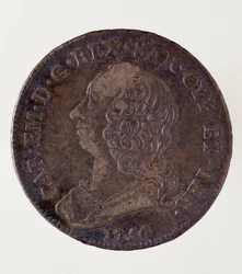 カルロ・エマヌエーレ3世・ディ・サヴォイア（1701年～1773年）（サルデーニャのチャールズ・エマヌエル3世）の時代に発行されたイタリアの銀貨（ハーフエキュ）。1756.直径3.7cm ナポリ、ムゼオ・アルケオロジコ