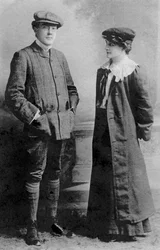 メイベルハックニーとローレンスアーヴィング、1907年。