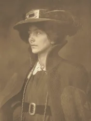 カメラワーク。Frau Mathasius, 1904年。