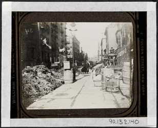 Warings Dayの前のTammany Streetの清掃、9 Varick Placeの前、1890年頃