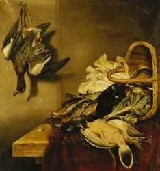 赤い布で覆われた棚の上に、ひっくり返された家禽、ウサギ、アーティチョーク、レタスのバスケット、