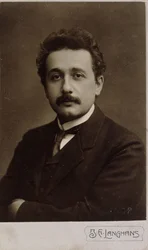 1912年、1912年にプラハで撮影されたアルバートアインシュタインのCarte-de-visite肖像