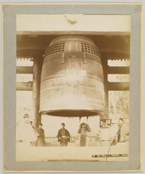 京都・知恩院の大鐘（モノクロ写真