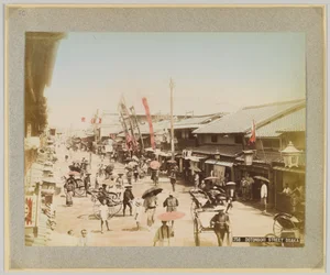 大阪・道頓堀通り（手彩色のモノクロ写真
