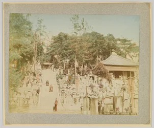 京都・黒谷の墓（手彩色のモノクロ写真