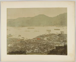 長崎の港（手彩色のモノクロ写真