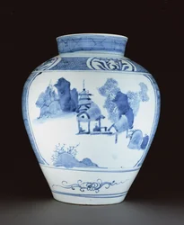 青と白の花瓶（磁器