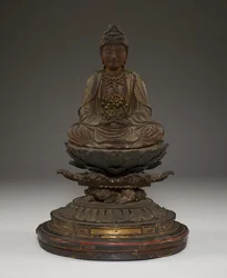 弥勒菩薩坐像（ポリクローム仕上げの木にクリスタル、金属、金箔をあしらったもの