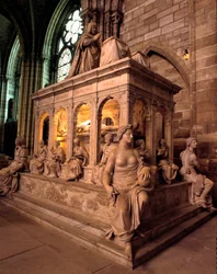 ルイ12世(1462-1515)とアンヌ・ド・ブルターニュ(1477-1514)によるオラントと肖像画が、1531年にジャン・ジュストによって実現されました。サン・ドニのバシリカ