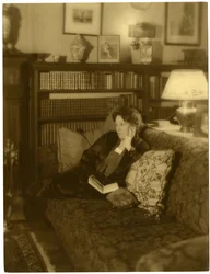 レストランで有名なAlice Foote MacDougall、米国ニューヨーク州グリニッチビレッジ、1915-25年頃（ゼラチンシルバー写真