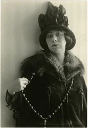 ZoëAkins、Déclasséeの作者、1905〜40年頃