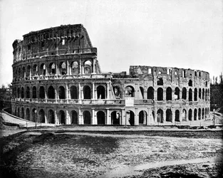 コロッセオ、ローマ、1893年の外観。