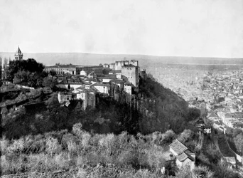 アルハンブラ、グラナダ、スペイン、1893年のビュー。