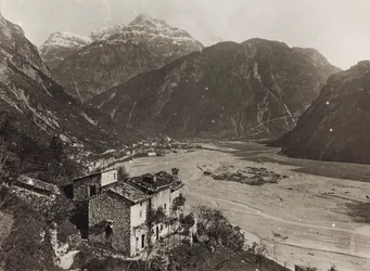 アルバム "Meine weltkriegs - Erinnerungen South-West Front (Carinthia, Italien, South Tyrol) (私の世界大戦-南西戦線の記憶（カリンシア、イタリア、トレンティーノ・アルト・アディジェ）1915/03/1931-12/11/1918 - Josef Zohles Wien ": キウサフォルテの眺め（白黒写真