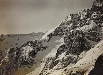 アルバム "Meine weltkriegs - Erinnerungen South-West Front (Carinthia, Italien, South Tyrol) (私の世界大戦-南西戦線の思い出（カリンシア、イタリア、トレンティーノ・アルト・アディジェ）1915/03/1931-12/11/1918 - Josef Zohles Wien ": アルプス（モノクロ写真）。