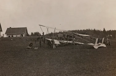 アルバム「Meine weltkriegs - Erinnerungen South-West Front (Carinthia, Italien, South Tyrol) (私の世界大戦-南西戦線の記憶（カリンシア、イタリア、トレンティーノ・アルト・アディジェ）1915/03/1915-12/11/1918 - Josef Zohles Wien ": オーストリアの兵士がミ