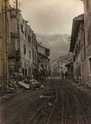 アルバム "Meine weltkriegs - Erinnerungen South-West Front (Carinthia, Italien, South Tyrol) (私の世界大戦-南西戦線の記憶（カリンシア、イタリア、トレンティーノ・アルト・アディジェ）1915年3月31日-1918年11月19日 - Josef Zohles Wien ": ポンテッバの瓦礫（モノクロ写真
