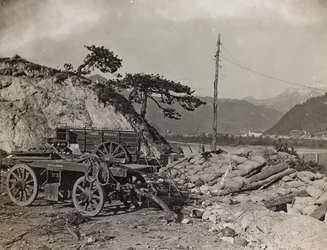 アルバム「Meine weltkriegs - Erinnerungen South-West Front (Carinthia, Italien, South Tyrol) (私の世界の戦争-南西戦線の思い出（カリンシア、イタリア、トレンティーノ・アルト・アディジェ）1915年3月31日-1918年11月19日 - Josef Zohles Wien ": タグリアの軍用戦車
