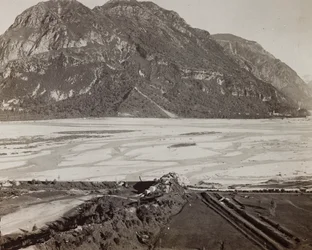 アルバム "Meine weltkriegs - Erinnerungen South-West Front (Carinthia, Italien, South Tyrol) (私の世界大戦-南西戦線の記憶（カリンシア、イタリア、トレンティーノ・アルト・アディジェ）1915年3月31日-1918年11月19日 - Josef Zohles Wien ": Tagliamento（モノクロ写真）。