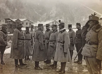 アルバム「Meine weltkriegs - Erinnerungen South-West Front (Carinthia, Italien, South Tyrol) (私の世界大戦-南西戦線の思い出（カリンシア、イタリア、トレンティーノ・アルト・アディジェ）1915/03/1931-12/11/1918 - Josef Zohles Wien ": 大公は
のフレデリック