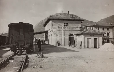 アルバム「Meine weltkriegs - Erinnerungen South-West Front (Carinthia, Italien, South Tyrol) (私の世界大戦-南西戦線の記憶（カリンシア、イタリア、トレンティーノ・アルト・アディジェ）1915年3月31日-1918年11月19日 - Josef Zohles Wien ": Tolmezzo駅（モノクロ写真