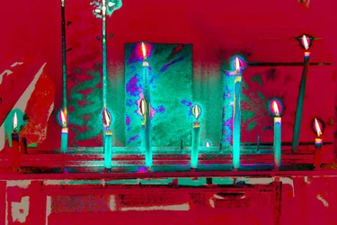 シリーズ『Votive Candles』より「All But One」、2015年（撮影）