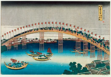 橋の上の行列（カラー木版画）