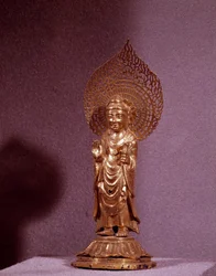 アートコリーン：阿弥陀如来の表現、金の彫像。新羅時代。7～8世紀韓国国立中央博物館
