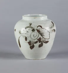 花柄の壺、李朝、1392-1910（セラミック）