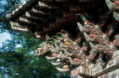 北朝鮮・江原道高山郡・高光寺、屋根の細部(写真)