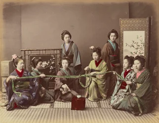 （コンコンチキ）遊びをする日本の少女、1880年頃