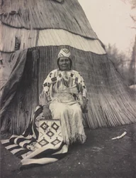 Edna Kash-kash、Cayuse インド人女性