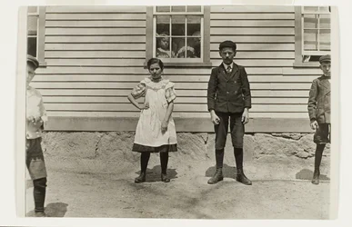 エドワードサンジェルマンと彼の妹デリア、ロードアイランド州フェニックス、1909年4月