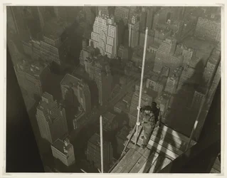 マストを上げる、エンパイアステートビルディング、1931年（ゼラチンシルバーの写真）