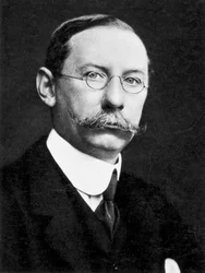アラン・アーチボルド・キャンベル・スウィントン、スコットランドの電気技師、1910年代頃