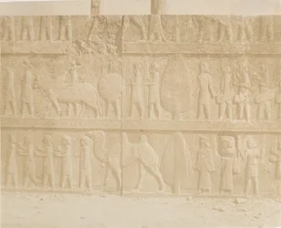 大階段のファサードでの行列（1858年）。