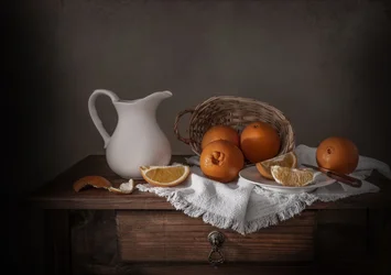 素朴なオレンジの静物画