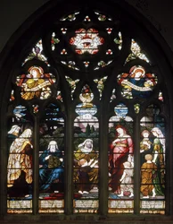 美徳の女性、ホーリートリニティ、Leamington Spa、Cottier＆Co、1890年頃