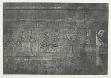 デンデラー・テューティレス大神殿 後方ファサードの彫刻、上エジプト、184951年