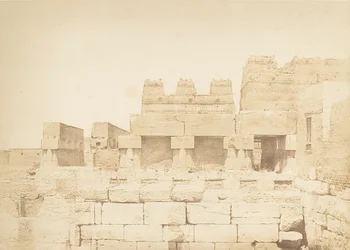 アメンヘテプ3世の宮殿の南側柱廊に建てられた鳩舎（ルクソール、テーベ、1849-50年）。