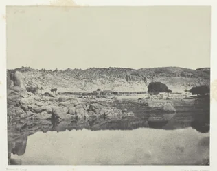 エジプト、ヌビエ、パレスチナ、シリア」（1852年）より、「ニル山脈（アブー・コリ村）、フィロエの北からの眺め；ヌビエ」、プレート84