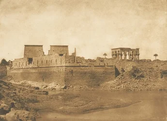 ベグエ島の南端から撮影されたフィラエ島の全景（1849-50年）。