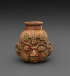 Effigy Head Flask、600-900 AD（セラミック）