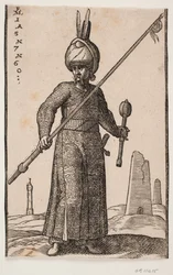 正面から見た立っている兵士。 彼の右手には、先端にペナントが付いた槍。 左手には棍棒。 彼の頭には、2つの羽を持つターバン。 風景の中には、「灯台」とオベリスクのような建物がいくつかあります