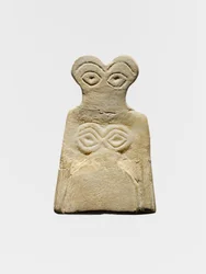 中期ウルクの目の偶像、紀元前3700～3500年頃（石膏アラバスタ