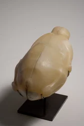 アヒル（アラバスター）の形の2つの部分の船（249013-15も参照）